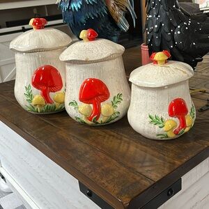1970’s Vintage Arnels Mushroom 3 Canister Set (6pcs)Ceramic Retro Yellow Orange